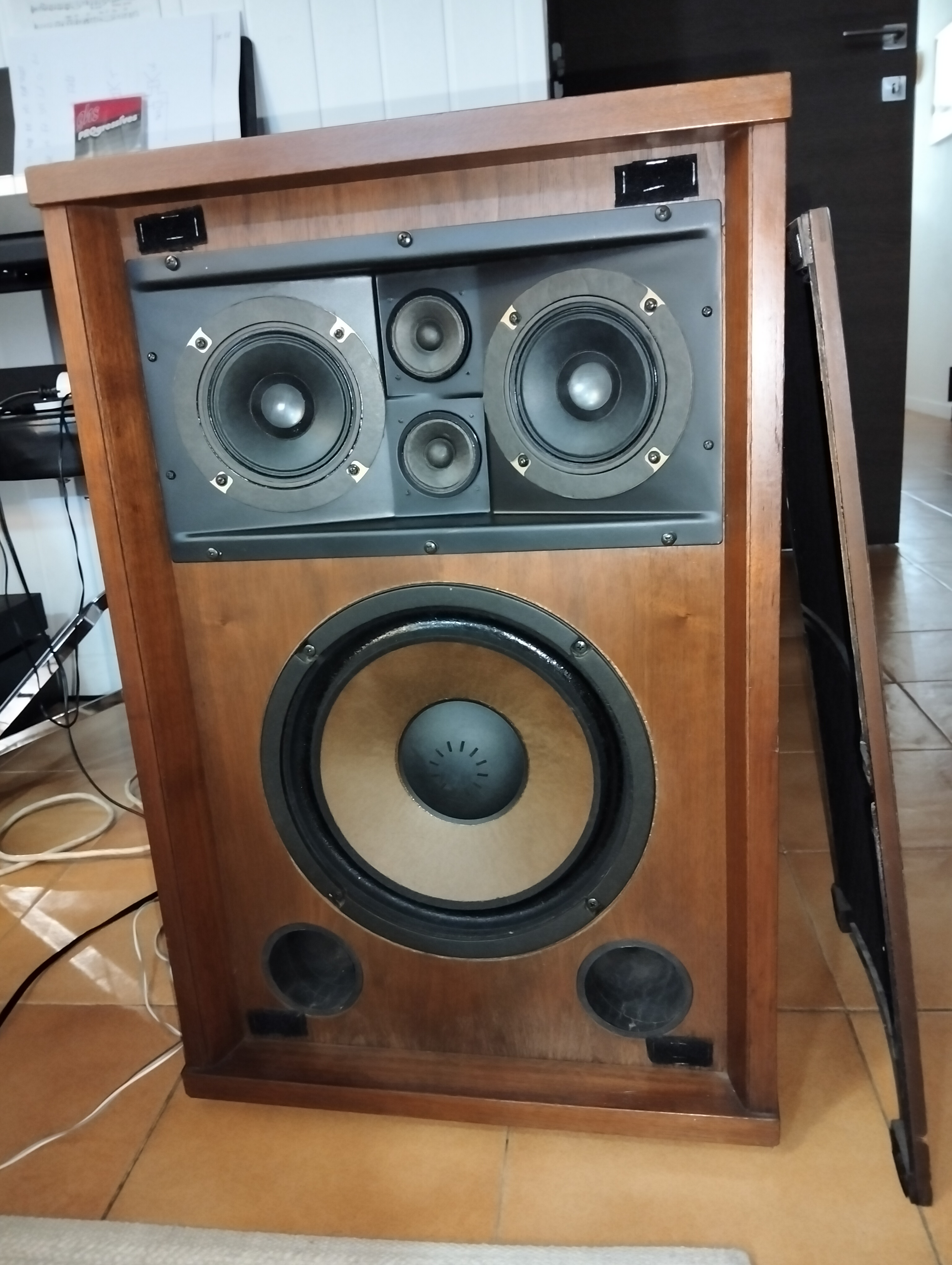 Sansui SP 1200