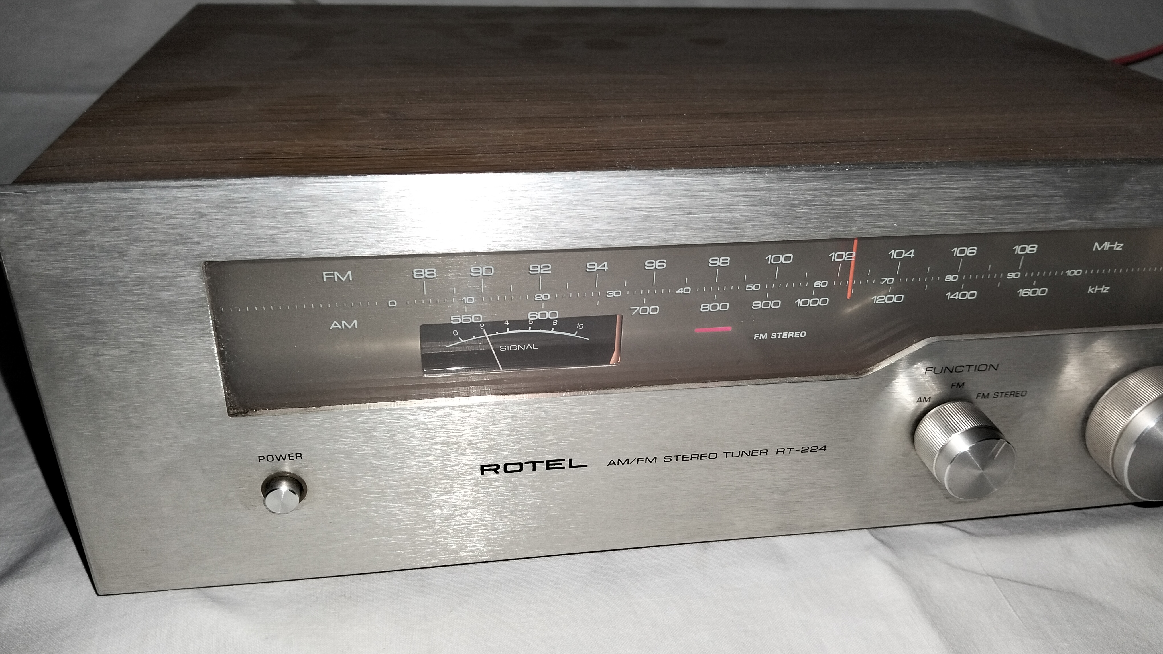 Rotel RT 224