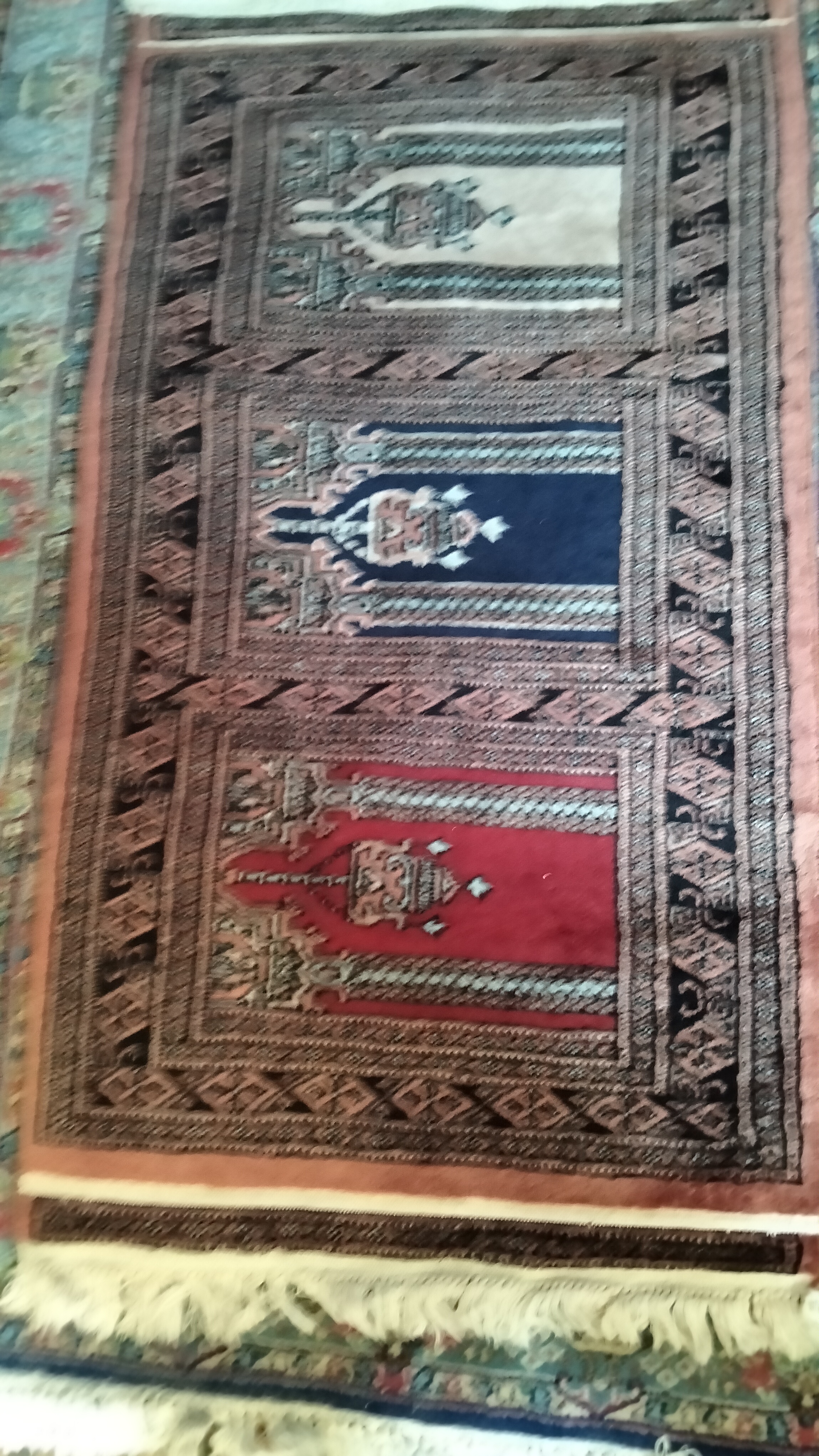 Tappeti persiani d'epoca usati